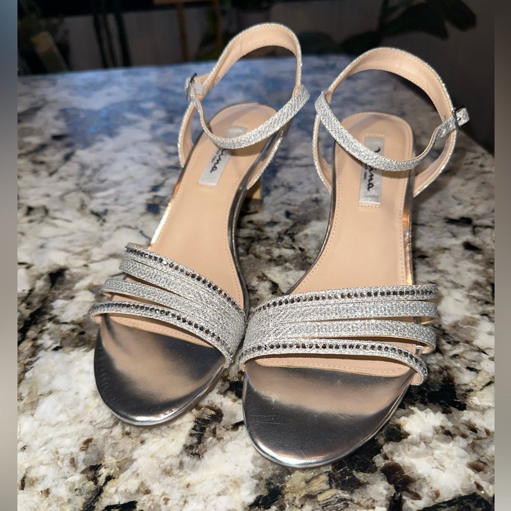 MIA Silver Strappy Sandals Women’s Size 9 Metallic Heels Open Toe Summer Shoes - Picture 1 of 8